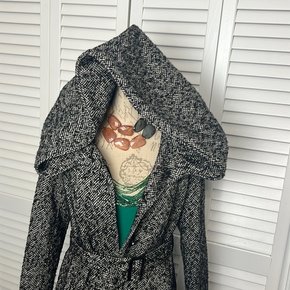 New York & Company Wool-blend Coat with hood - Picture 9 of 12